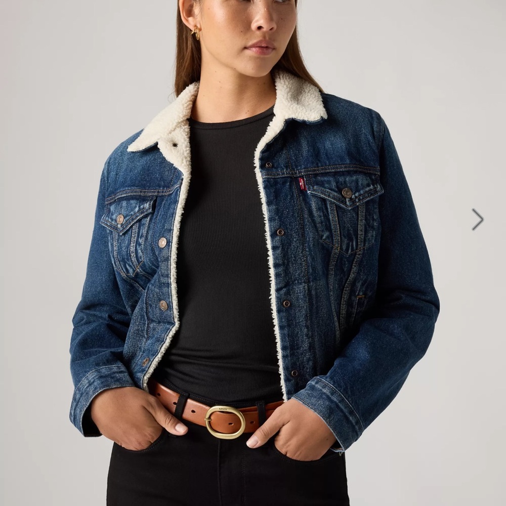 Levis’s ORIGINAL SHERPA TRUCKER JACKET -Dark Wash size s